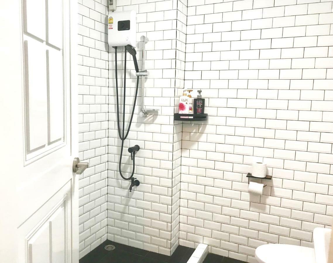 Cozy A At Nimman Studio Room In Condominium 치앙마이 외부 사진
